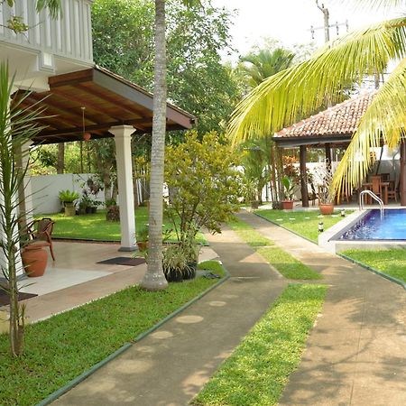 Surf Villa Hikkaduwa Extérieur photo