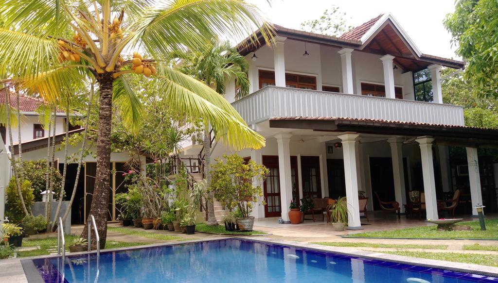 Surf Villa Hikkaduwa Extérieur photo
