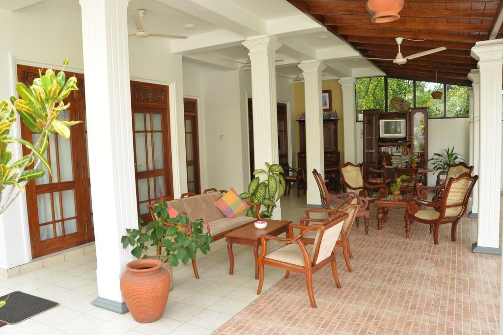 Surf Villa Hikkaduwa Extérieur photo