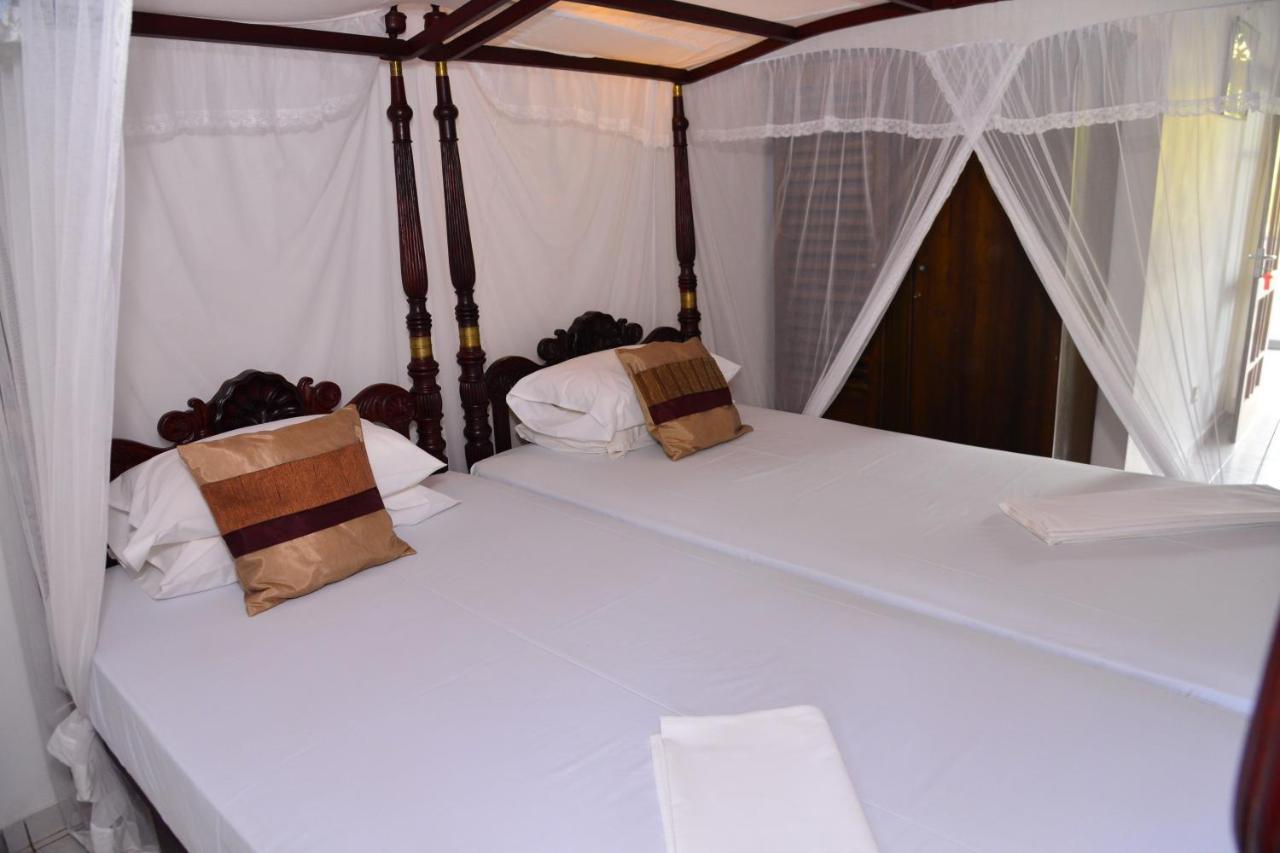 Surf Villa Hikkaduwa Extérieur photo